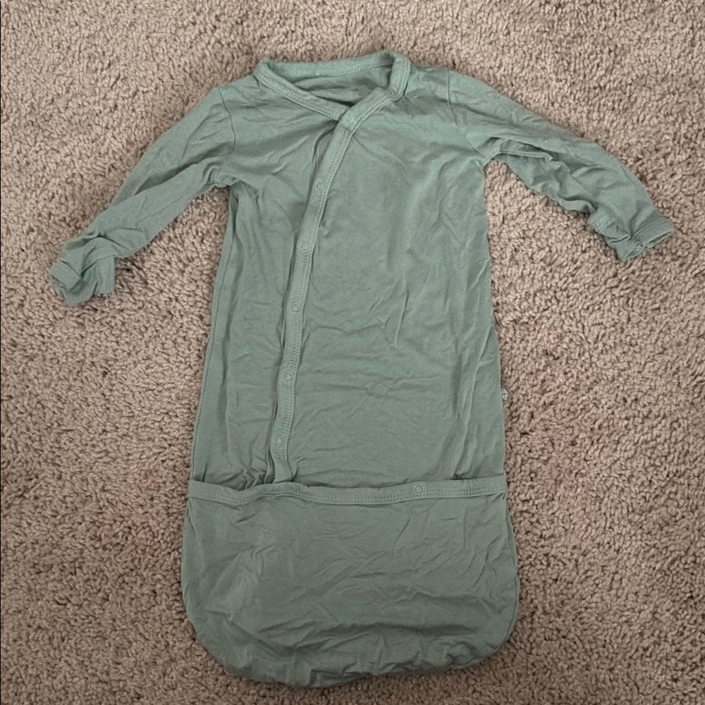 Kyte BABY Sage Green Convertible Gown